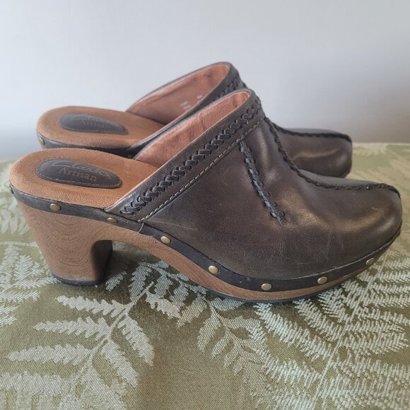 Clarks Artisan Studded Leather Clogs - Picture 3 of 8